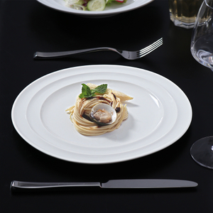 Weißes Porzellanteller-Set, kommerzielles Geschirr