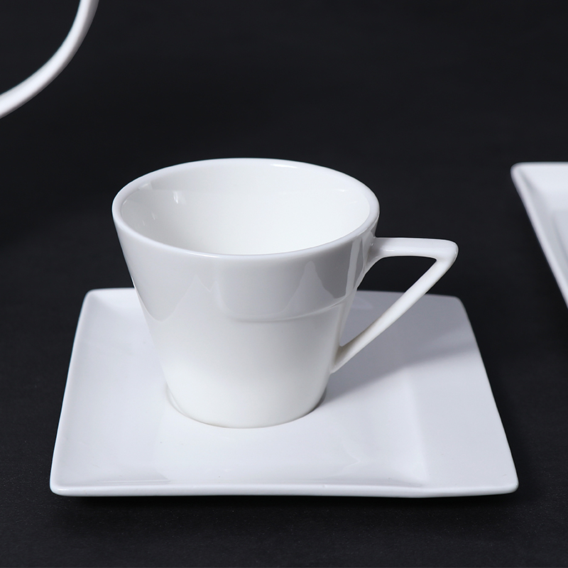 5 Unzen Keramik-Kaffeetassen-Untertasse, weißes Porzellan-Kaffeetassen-Set