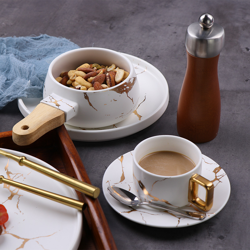 Meistverkauftes Tafelservice Gold mit beliebtem Design Marmorteller Restaurant Tafelservice 