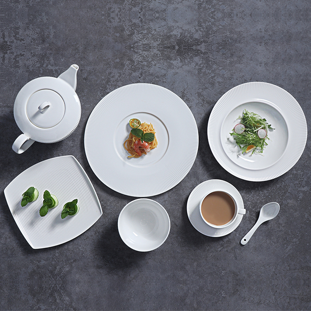 Neues Bone China-Teller-Set, kommerzielle Speiseteller
