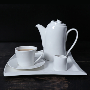 Geschenkset zum Frauentag, individuelles Selbstbewusstes-Lady-Design, Keramik-Teekanne, Kaffeetassen-Set aus Porzellan 