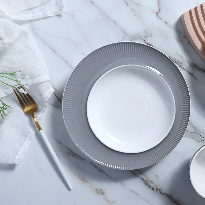 Tiefgraue Teller und Schüsseln, Esszimmer-Set, modernes Porzellan, Kaffeetasse, Geschirr, Restaurant-Abendessen, luxuriöser Teller aus Keramik