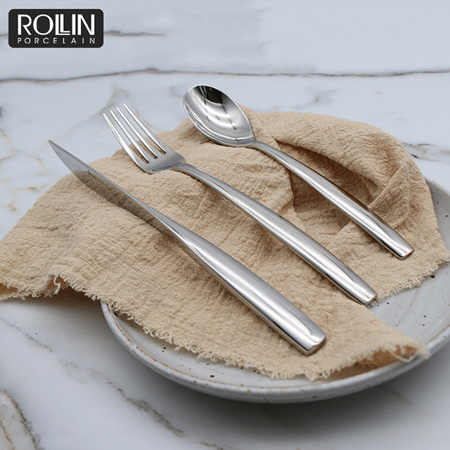 Kann individuelle Logo-Edelstahl-Bestecksets für das Hotel herstellen